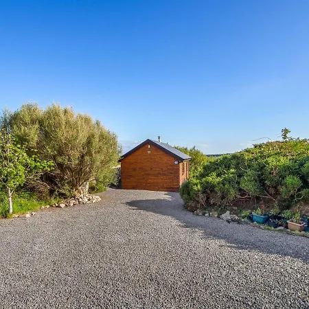 Seaside Log Cabin, Holiday home *